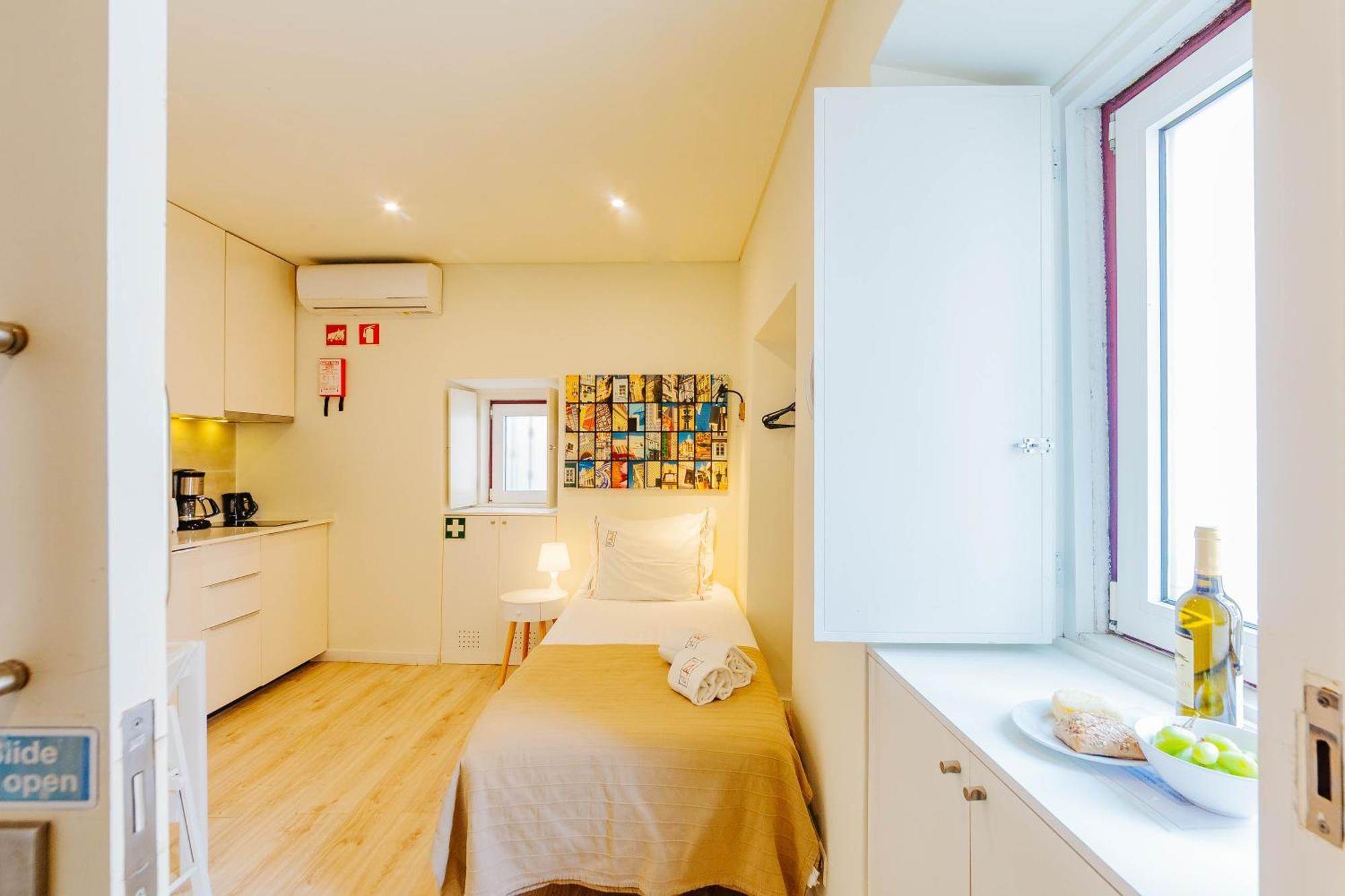 Rent4Rest Lisbon Downtown Tiny Studio Apartments Bagian luar foto