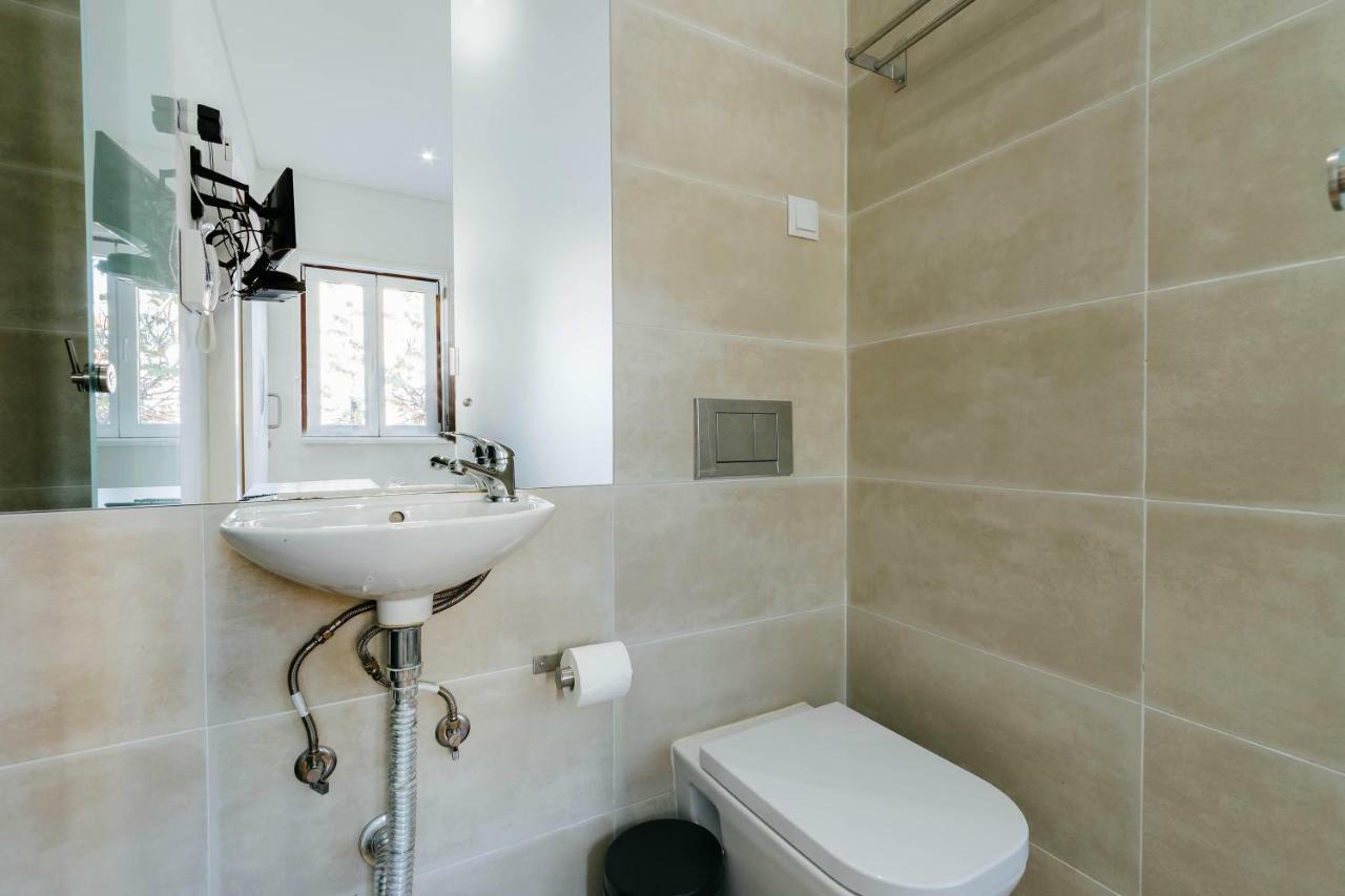 Rent4Rest Lisbon Downtown Tiny Studio Apartments Bagian luar foto