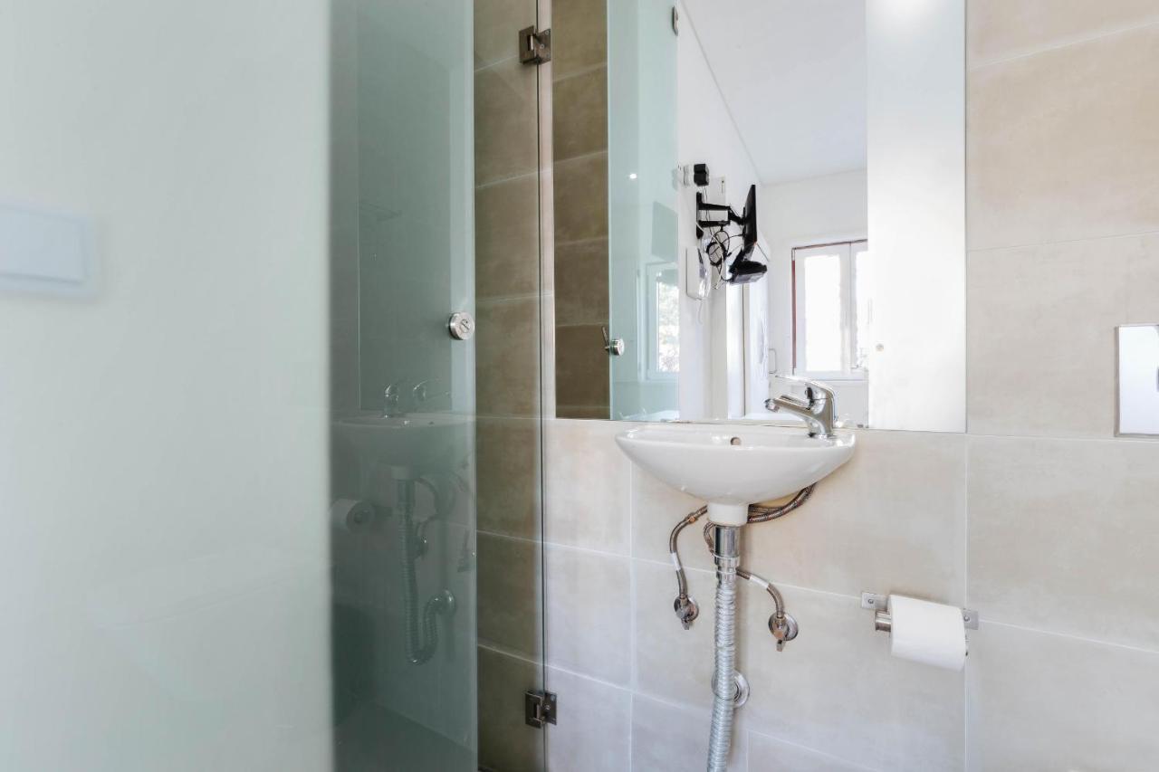 Rent4Rest Lisbon Downtown Tiny Studio Apartments Bagian luar foto